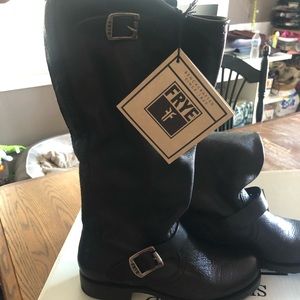 NWT FRYE boots size 7M women’s